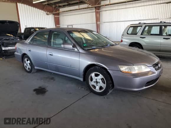 2000 Honda Accord EX with VIN 1HGCG6686YA157077, listed as a Copart auction lot 68128415 with 154,701 mi miles and Clean title. Bid and sale history available at DreamBid. Image 4.