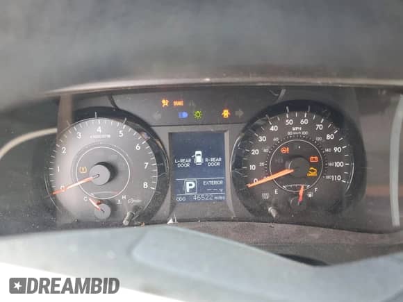 2017 Toyota Sienna LE z VIN 5TDJZ3DC2HS149244, wystawiony jako Copart lot #68222815 z przebiegiem 46 522 mil mil oraz Szkoda całkowita • Salvage title. Historia ofert i sprzedaży dostępna na DreamBid. Obrazek 9.