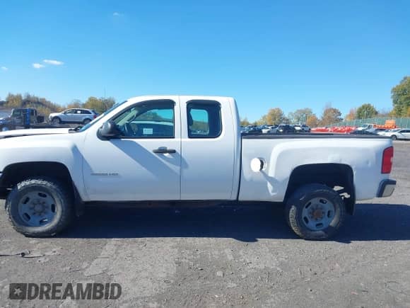 2013 Chevrolet Silverado 2500HD Work Truck z VIN 1GC2KVCG4DZ373875, wystawiony jako IAAI lot #43558195 z przebiegiem 172 584 mil mil oraz . Historia ofert i sprzedaży dostępna na DreamBid. Obrazek 14.