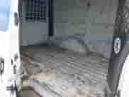 2005 Chevrolet Astro Cargo z VIN 1GCDM19X95B119446, wystawiony jako IAAI lot #41944389 z przebiegiem 299 762 mil mil oraz . Historia ofert i sprzedaży dostępna na DreamBid. Obrazek 8.