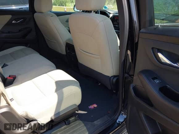 2023 Chevrolet Traverse LS z VIN 1GNERFKW3PJ310056, wystawiony jako IAAI lot #42770857 z przebiegiem 8 302 mil mil oraz . Historia ofert i sprzedaży dostępna na DreamBid. Obrazek 8.