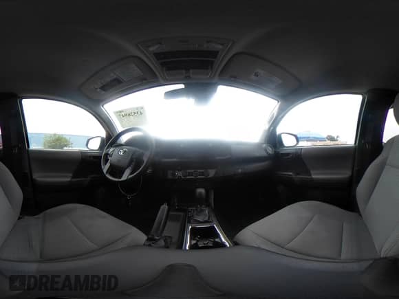 2019 Toyota Tacoma SR с VIN 5TFSX5EN7KX065590, выставлен на аукционе IAAI как лот 43526947 с пробегом 90 082 миль миль и . История ставок и продаж доступна на DreamBid. Изображение 22.