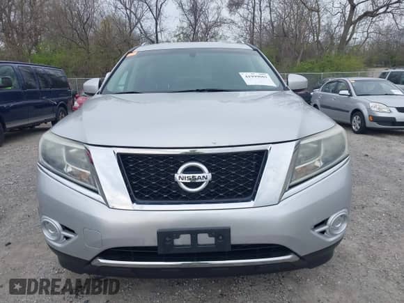 2013 Nissan Pathfinder SV with VIN 5N1AR2MM6DC610777, listed as a IAAI auction lot 41999601 with 149,340 mi miles and . Bid and sale history available at DreamBid. Image 12.