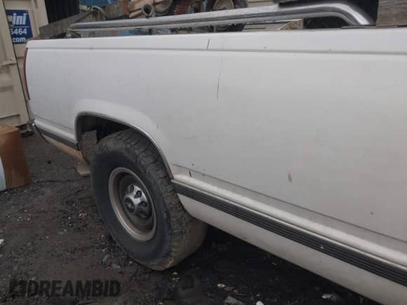 1997 Chevrolet Silverado 3500 with VIN 1GCGC33R7VF046253, listed as a IAAI auction lot 41280391 with 373,929 mi miles and . Bid and sale history available at DreamBid. Image 6.