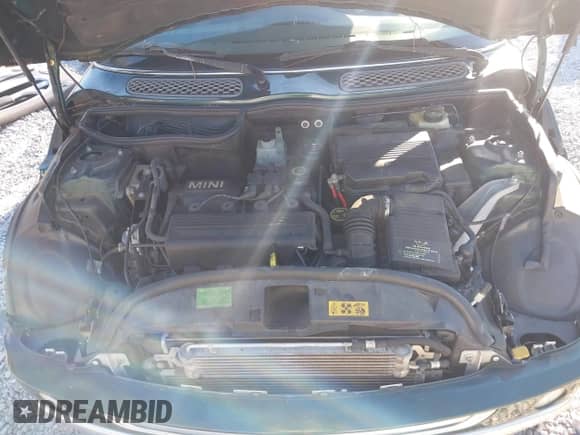 2002 MINI Hardtop with VIN WMWRC33412TE10547, listed as a IAAI auction lot 43475007 with Not provided miles and . Bid and sale history available at DreamBid. Image 10.