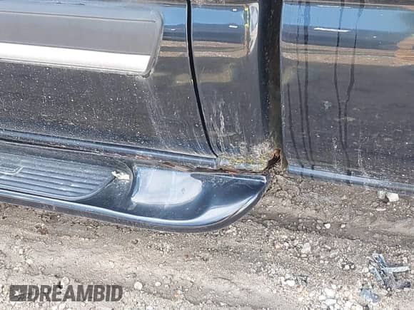 2004 Chevrolet Silverado 2500 LT с VIN 1GCGK23U84F146779, выставлен на аукционе IAAI как лот 41816441 с пробегом 163 631 миль миль и . История ставок и продаж доступна на DreamBid. Изображение 18.