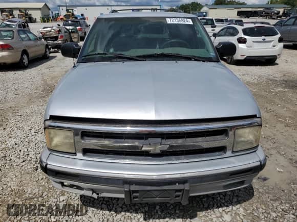 1996 Chevrolet Blazer z VIN 1GNCS13W3T2258932, wystawiony jako Copart lot #72136924 z przebiegiem 281 793 mil mil oraz Nie do naprawy • Non repairable. Historia ofert i sprzedaży dostępna na DreamBid. Obrazek 5.