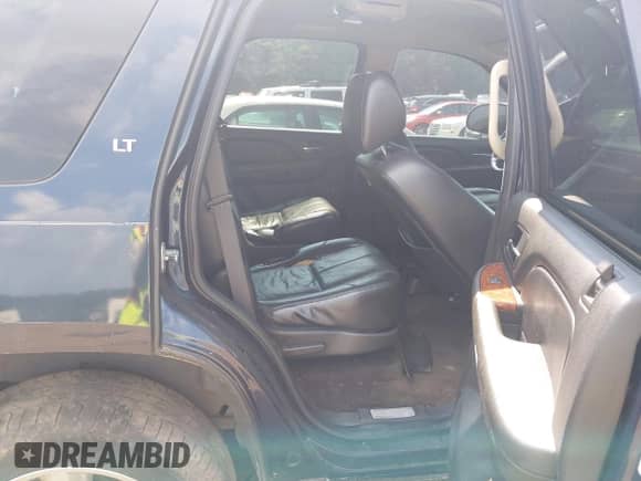 2008 Chevrolet Tahoe 3LT z VIN 1GNFC13J68R117219, wystawiony jako IAAI lot #42528970 z przebiegiem 273 876 mil mil oraz . Historia ofert i sprzedaży dostępna na DreamBid. Obrazek 8.