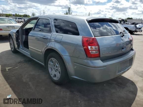 2007 Dodge Magnum with VIN 2D4FV47V27H633273, listed as a Copart auction lot 86208095 with 110,098 mi miles and Salvage title. Bid and sale history available at DreamBid. Image 2.