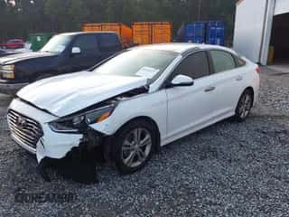 2018 Hyundai Sonata Limited with VIN 5NPE34AF5JH635890, listed as a IAAI auction lot 43152377 with 122,115 mi miles and . Bid and sale history available at DreamBid. Image 2.