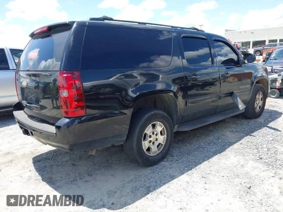 2011 Chevrolet Suburban LT с VIN 1GNSKJE30BR208039, выставлен на аукционе IAAI как лот 42401498 с пробегом 230 526 миль миль и . История ставок и продаж доступна на DreamBid. Изображение 4.