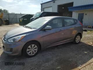 2015 Hyundai Accent GS z VIN KMHCT5AE1FU211863, wystawiony jako Copart lot #84905735 z przebiegiem 115 868 mil mil oraz Czysty tytuł • Clean title. Historia ofert i sprzedaży dostępna na DreamBid. Obrazek 1.