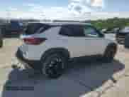 2022 Chevrolet TrailBlazer LT z VIN KL79MPSL8NB089384, wystawiony jako Copart lot #57092905 z przebiegiem 49 961 mil mil oraz Nie do naprawy • Non repairable. Historia ofert i sprzedaży dostępna na DreamBid. Obrazek 3.