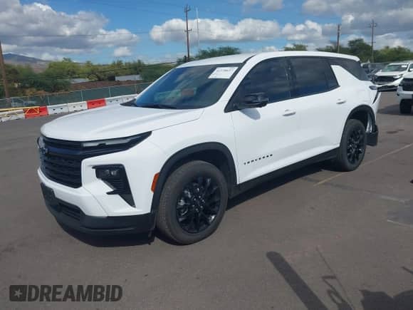 2024 Chevrolet Traverse FWD LS z VIN 1GNEREKS3RJ166373, wystawiony jako IAAI lot #41238637 z przebiegiem 6 102 mil mil oraz . Historia ofert i sprzedaży dostępna na DreamBid. Obrazek 18.