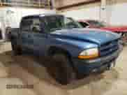 2003 Dodge Dakota Sport z VIN 1D7HG38X33S149289, wystawiony jako Copart lot #72442394 z przebiegiem 164 177 mil mil oraz Czysty tytuł • Clean title. Historia ofert i sprzedaży dostępna na DreamBid. Obrazek 4.