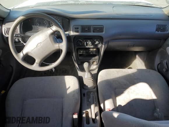1999 Chevrolet Prizm with VIN 1Y1SK5286XZ441300, listed as a Copart auction lot 43013045 with 253,632 mi miles and Salvage title. Bid and sale history available at DreamBid. Image 8.