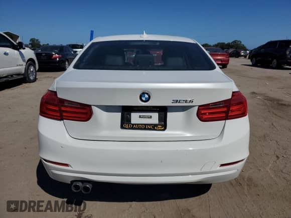 2014 BMW 3 Series 328i xDrive с VIN WBA3B5C56EP652127, выставлен на аукционе Copart как лот 85947665 с пробегом 137 034 миль миль и Чистый • Clean title. История ставок и продаж доступна на DreamBid. Изображение 6.