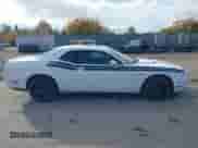 2013 Dodge Challenger R/T Plus z VIN 2C3CDYBTXDH531266, wystawiony jako IAAI lot #43506450 z przebiegiem 74 712 mil mil oraz . Historia ofert i sprzedaży dostępna na DreamBid. Obrazek 13.
