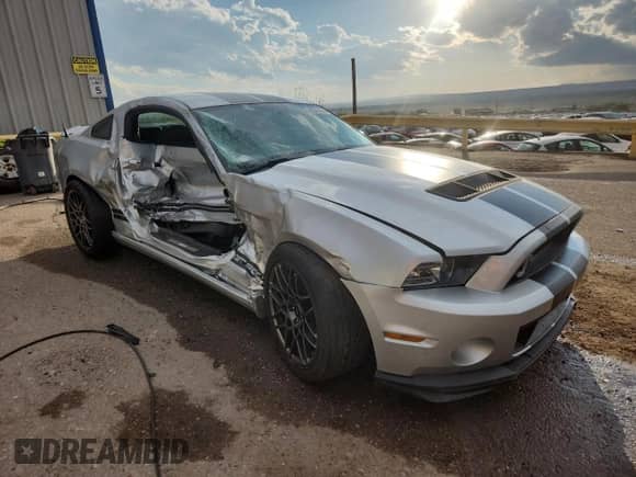 2014 Ford Mustang Shelby GT500 with VIN 1ZVBP8JZ0E5261118, listed as a Copart auction lot 85494295 with 12,583 mi miles and Salvage title. Bid and sale history available at DreamBid. Image 4.