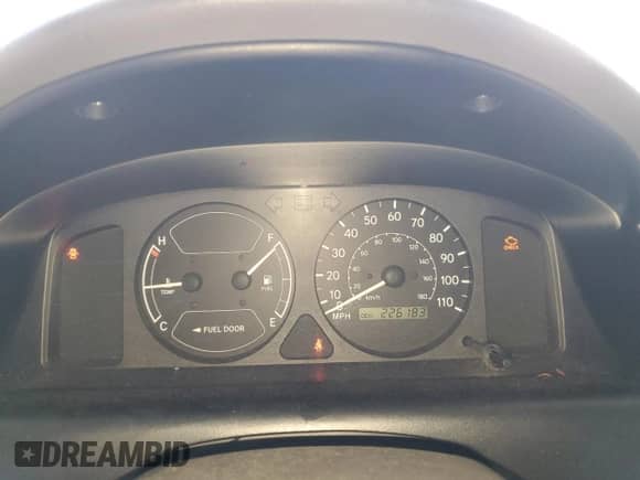 2002 Chevrolet Prizm с VIN 1Y1SK52852Z415957, выставлен на аукционе Copart как лот 71798694 с пробегом 226 183 миль миль и Списание • Salvage title. История ставок и продаж доступна на DreamBid. Изображение 9.