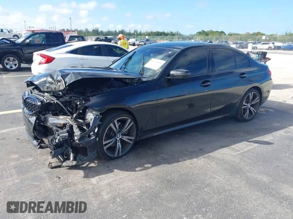 2020 BMW 3 Series 330i with VIN 3MW5R1J03L8B13416, listed as a IAAI auction lot 43323003 with 52,942 mi miles and . Bid and sale history available at DreamBid. Image 18.