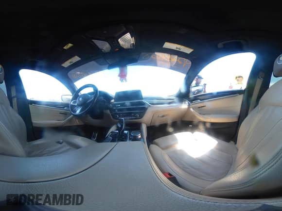 2018 BMW 5 Series 530i xDrive с VIN WBAJA7C50JG907628, выставлен на аукционе IAAI как лот 42646818 с пробегом 100 215 миль миль и . История ставок и продаж доступна на DreamBid. Изображение 19.