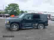 2002 Chevrolet Tahoe LT with VIN 1GNEK13Z82J242927, listed as a IAAI auction lot 42451647 with 221,646 mi miles and . Bid and sale history available at DreamBid. Image 14.