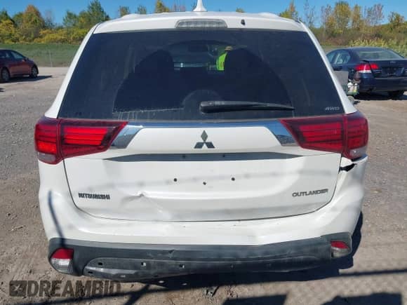 2019 Mitsubishi Outlander ES с VIN JA4AZ3A31KZ052332, выставлен на аукционе IAAI как лот 43351644 с пробегом 108 293 миль миль и . История ставок и продаж доступна на DreamBid. Изображение 16.