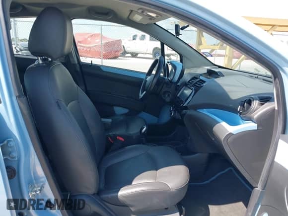 2015 Chevrolet Spark LT with VIN KL8CL6S04FC704111, listed as a IAAI auction lot 43100577 with 58,688 mi miles and . Bid and sale history available at DreamBid. Image 5.