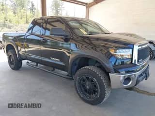 2013 Toyota Tundra с VIN 5TFUM5F12DX045442, выставлен на аукционе IAAI как лот 42809021 с пробегом 117 721 миль миль и . История ставок и продаж доступна на DreamBid. Изображение 1.