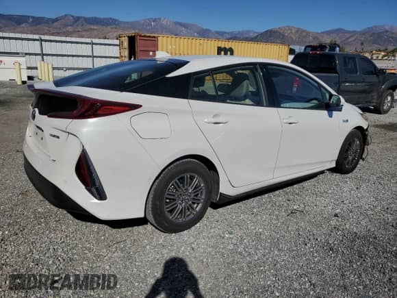 2020 Toyota Prius LE with VIN JTDKARFP2L3131738, listed as a Copart auction lot 89668615 with 66,235 mi miles and Salvage title. Bid and sale history available at DreamBid. Image 3.
