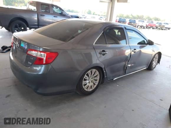 2013 Toyota Camry LE z VIN 4T1BD1FK7DU064283, wystawiony jako IAAI lot #42308435 z przebiegiem 183 355 mil mil oraz . Historia ofert i sprzedaży dostępna na DreamBid. Obrazek 4.