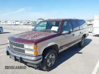 1993 Chevrolet Suburban with VIN 1GNFK16K8PJ405814, listed as a IAAI auction lot 43430783 with 267,694 mi miles and . Bid and sale history available at DreamBid. Image 6.