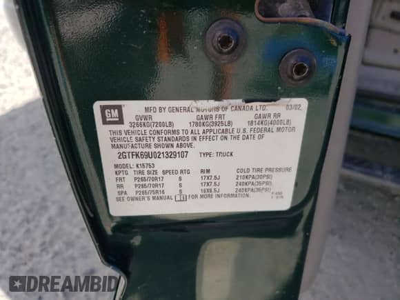 2002 GMC Sierra 1500 Denali z VIN 2GTFK69U021329107, wystawiony jako Copart lot #65479695 z przebiegiem 224 881 mil mil oraz Czysty tytuł • Clean title. Historia ofert i sprzedaży dostępna na DreamBid. Obrazek 12.