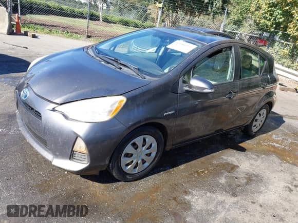 2013 Toyota Prius Two z VIN JTDKDTB33D1549228, wystawiony jako IAAI lot #43486293 z przebiegiem 206 088 mil mil oraz . Historia ofert i sprzedaży dostępna na DreamBid. Obrazek 2.