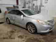 2012 Hyundai Sonata SE with VIN 5NPEC4AC7CH422934, listed as a Copart auction lot 85822365 with 160,930 mi miles and Salvage title. Bid and sale history available at DreamBid. Image 4.