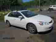 2003 Honda Accord EX z VIN 1HGCM66533A019925, wystawiony jako Copart lot #56711995 z przebiegiem 108 241 mil mil oraz Szkoda całkowita • Salvage title. Historia ofert i sprzedaży dostępna na DreamBid. Obrazek 4.