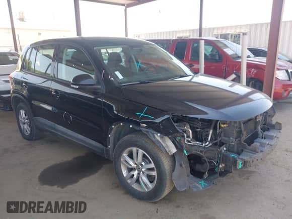 2014 Volkswagen Tiguan SEL with VIN WVGAV3AX9EW625726, listed as a IAAI auction lot 42401853 with 145,082 mi miles and . Bid and sale history available at DreamBid. Image 1.
