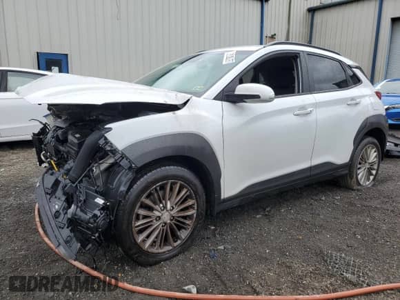 2020 Hyundai Kona SEL z VIN KM8K2CAA5LU593276, wystawiony jako Copart lot #86307065 z przebiegiem 97 737 mil mil oraz Szkoda całkowita • Salvage title. Historia ofert i sprzedaży dostępna na DreamBid. Obrazek 1.