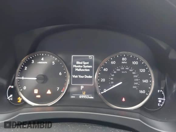 2018 Lexus IS 300 z VIN JTHC81D24J5032802, wystawiony jako IAAI lot #41918847 z przebiegiem 69 953 mil mil oraz . Historia ofert i sprzedaży dostępna na DreamBid. Obrazek 7.