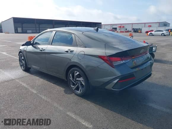 2025 Hyundai Elantra SEL Sport с VIN KMHLM4DG0SU930603, выставлен на аукционе IAAI как лот 42746688 с пробегом 302 миль миль и . История ставок и продаж доступна на DreamBid. Изображение 3.
