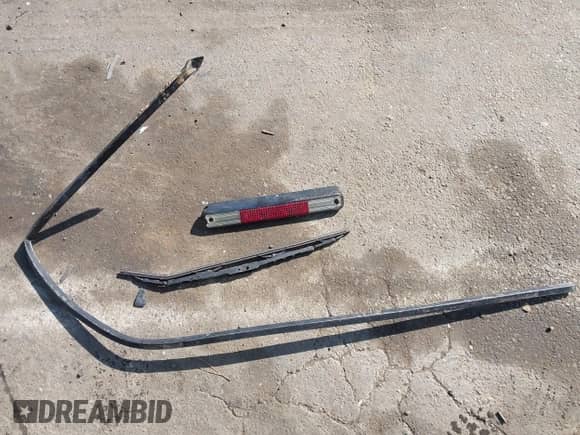 1998 GMC Sierra 1500 с VIN 1GTEC19R5WR504553, выставлен на аукционе IAAI как лот 41715440 с пробегом 230 093 миль миль и . История ставок и продаж доступна на DreamBid. Изображение 11.