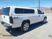 2000 GMC Sierra 1500 z VIN 1GTEK14W9YE137750, wystawiony jako IAAI lot #42626781 z przebiegiem 278 341 mil mil oraz . Historia ofert i sprzedaży dostępna na DreamBid. Obrazek 4.