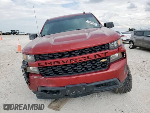 2020 Chevrolet Silverado 1500 Custom z VIN 3GCPWBEKXLG189310, wystawiony jako Copart lot #70561965 z przebiegiem 132 950 mil mil oraz Czysty tytuł • Clean title. Historia ofert i sprzedaży dostępna na DreamBid. Obrazek 5.