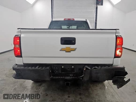 2015 Chevrolet Silverado 1500 Work Truck with VIN 1GCRCPEC6FZ246582, listed as a Copart auction lot 64452975 with 171,242 mi miles and Clean title. Bid and sale history available at DreamBid. Image 6.