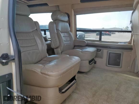 2005 Ford Econoline Cargo Recreational with VIN 1FDRE14L35HB44679, listed as a Copart auction lot 69838555 with 127,419 mi miles and Clean title. Bid and sale history available at DreamBid. Image 11.