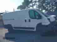 2023 Ram ProMaster Cargo z VIN 3C6LRVVG7PE559138, wystawiony jako IAAI lot #42331456 z przebiegiem 55 786 mil mil oraz . Historia ofert i sprzedaży dostępna na DreamBid. Obrazek 13.