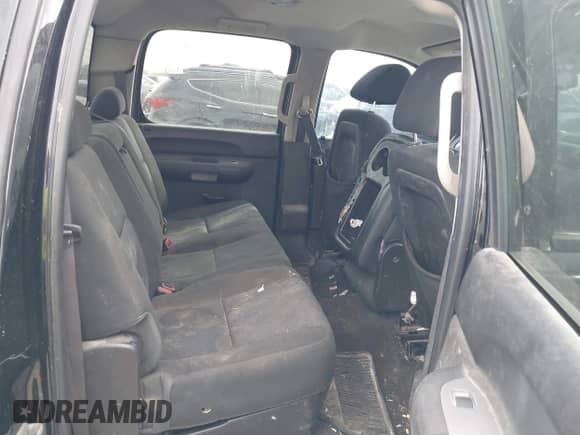 2012 Chevrolet Silverado 1500 LS z VIN 3GCPCREA7CG105775, wystawiony jako IAAI lot #41752232 z przebiegiem 271 970 mil mil oraz . Historia ofert i sprzedaży dostępna na DreamBid. Obrazek 8.