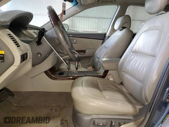 2009 Hyundai Azera Limited с VIN KMHFC46F49A388227, выставлен на аукционе Copart как лот 78252334 с пробегом 171 784 миль миль и Чистый • Clean title. История ставок и продаж доступна на DreamBid. Изображение 7.