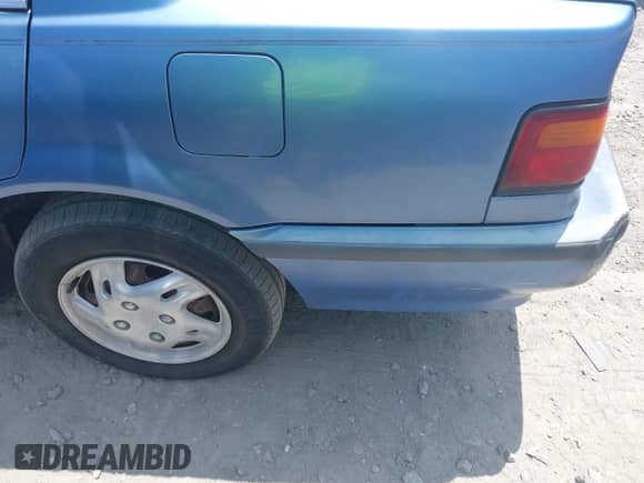 1991 Honda Civic z VIN 1HGED3656ML043956, wystawiony jako IAAI lot #42608632 z przebiegiem 163 524 mil mil oraz . Historia ofert i sprzedaży dostępna na DreamBid. Obrazek 6.